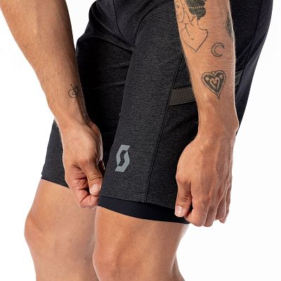 Превью  Велошорты SCOTT Gravel Hybrid +++ Black/Dark Grey